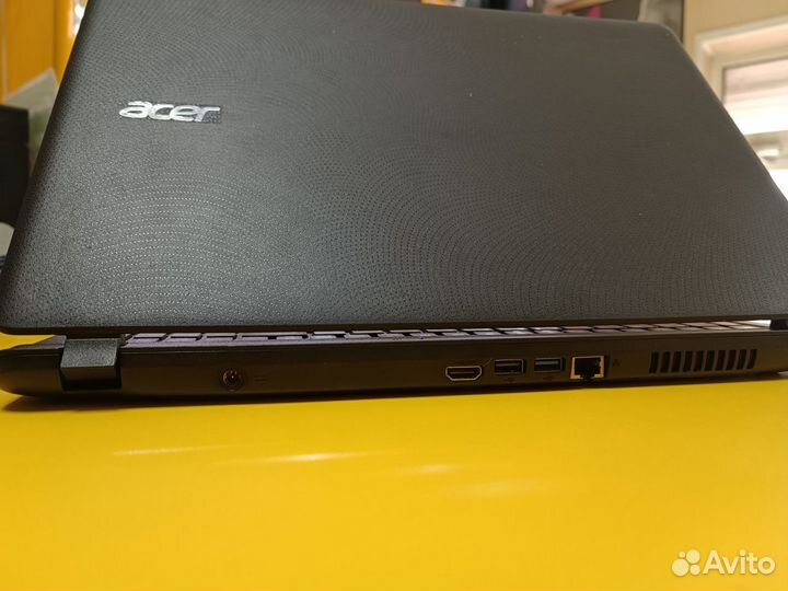 Ноутбук Acer ES1-532g