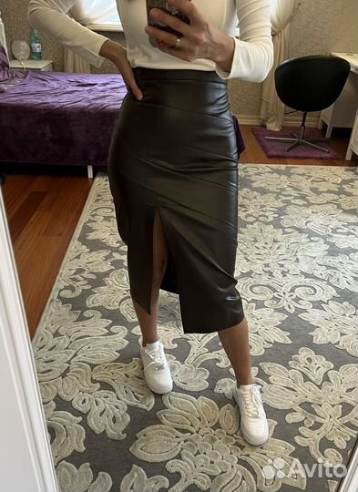 Кожаная юбка Serginnetti 42 новая