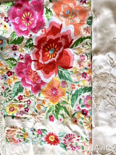 Свадебные испанские платки (ау джаулукъ)