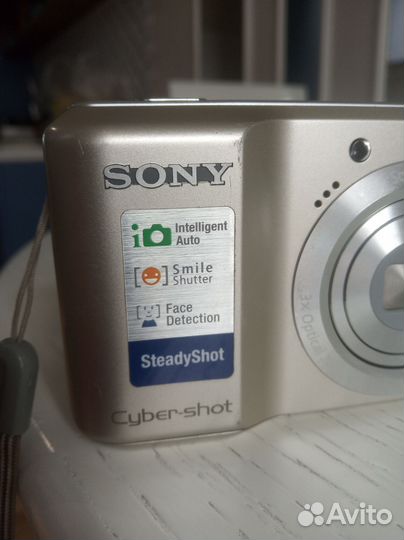 Компактный цифровой фотоаппарат Sony cyber - shot