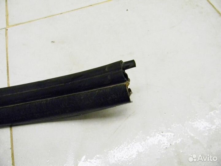 Уплотнитель (внутри) Logan 2005-2014