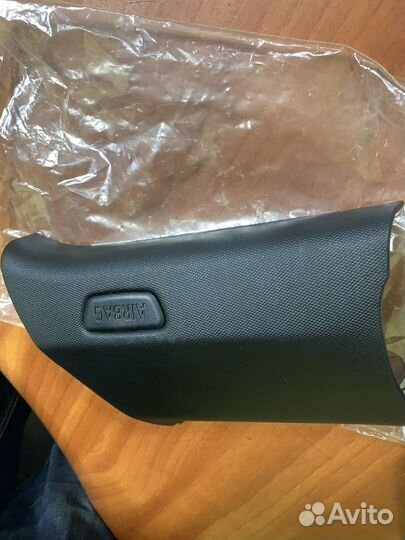 Накладка задней левой стойки BMW G02/F98/LCI черна