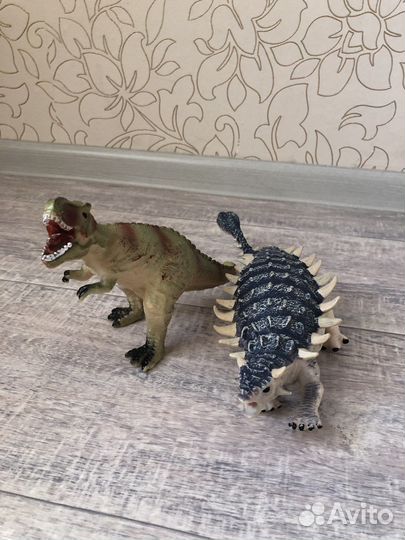 Динозавры игрушки