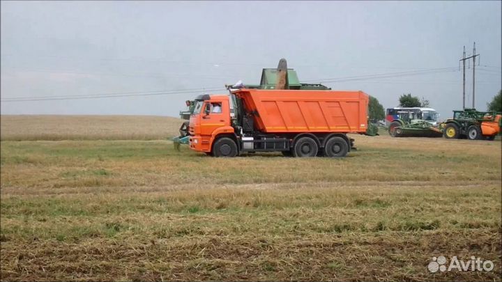 Водитель камаза самосвал