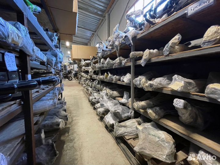 Фаркоп Toyota land cruiser 200 съемный квадрат