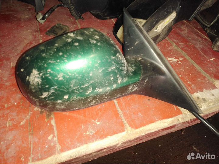 Зеркало правое Volkswagen Passat B5