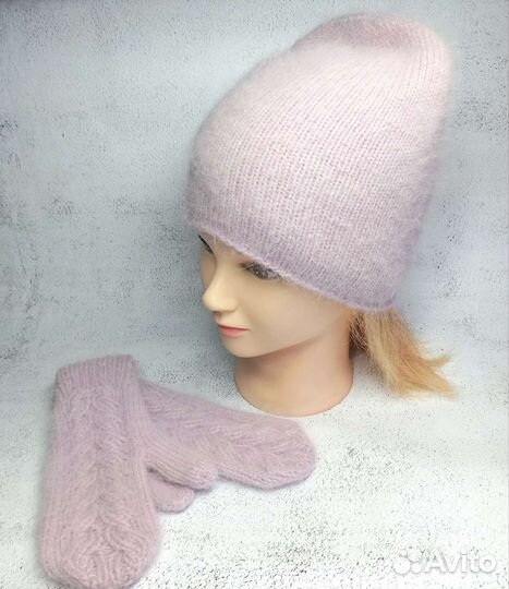 Комплект из пуха норки шапка бини и варежки