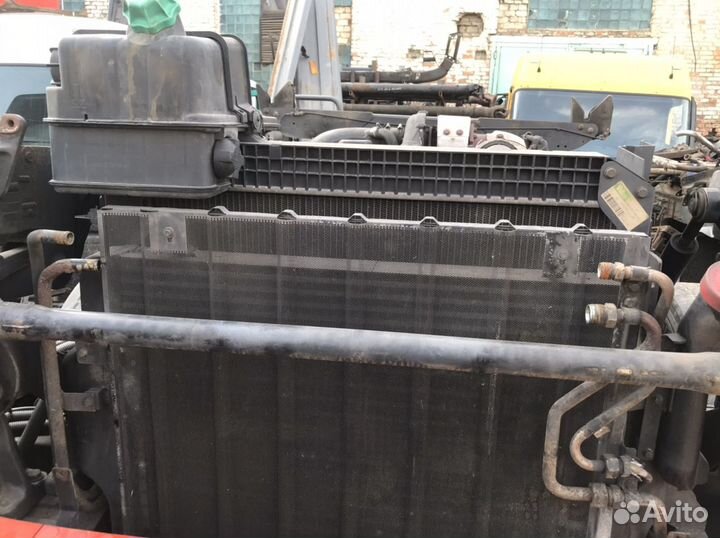 Mercedes Benz Actros торсион в сборе с кронштейнам