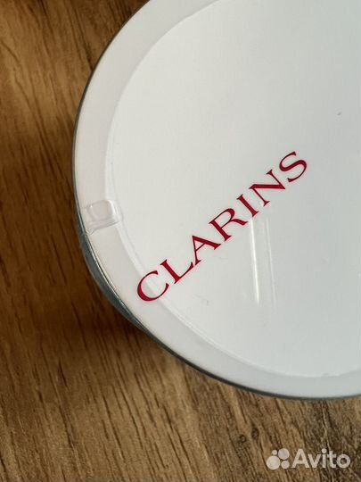 Крем для лица clarins Hydra-Essentiel