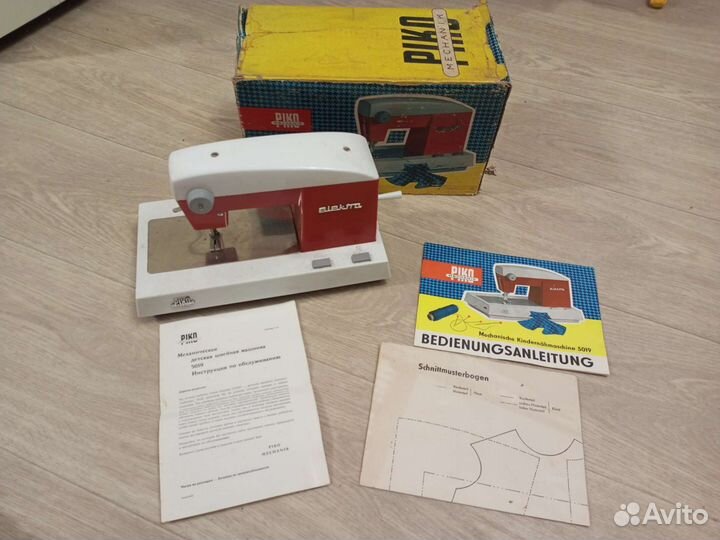 Детская швейная машинка ГДР