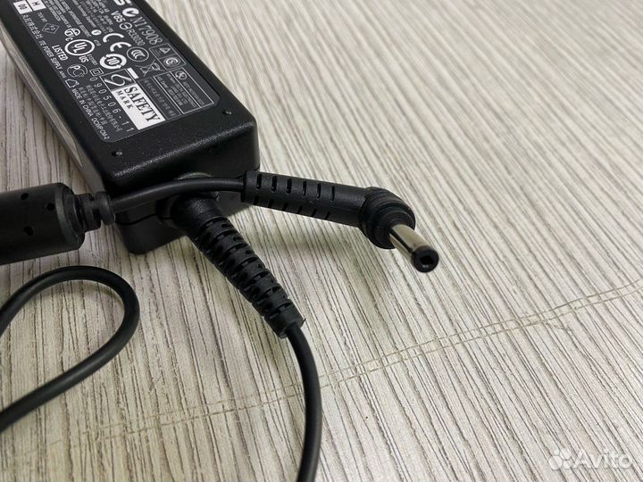 Блoк питания для мониторов аsus 40W 19V оriginаl