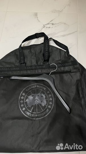 Парка зимняя canadagoose оригинал S-46