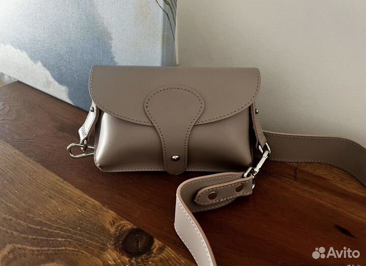 Миниатюрная женская сумка