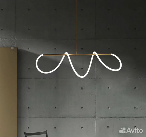 Люстра потолочная светодиодная дизайнерская золото