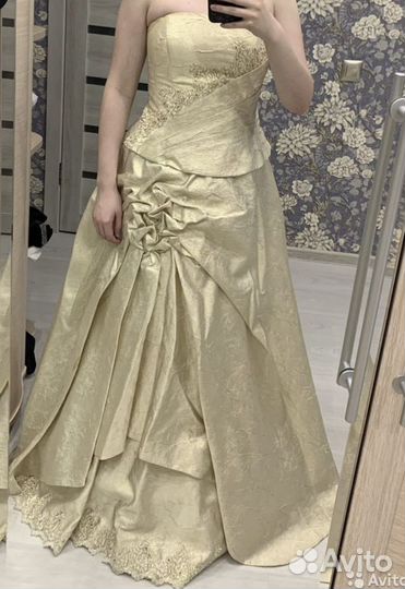 Вечернее платье