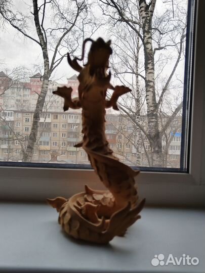 Фигурка дракона