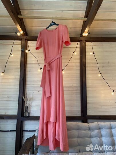 Вечернее платье со шлейфом 42