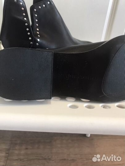 Ботинки женские Stradivarius 38 размер