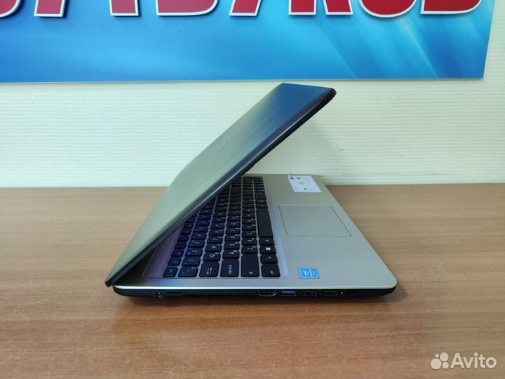 Ноутбук бу Asus / как новый / ssd / 4 ядра