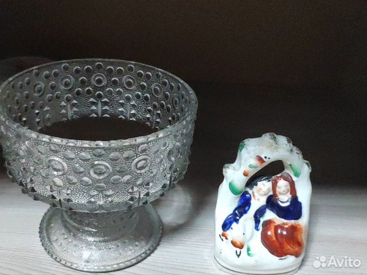 Вазочка креманка и фигурка старая Европа