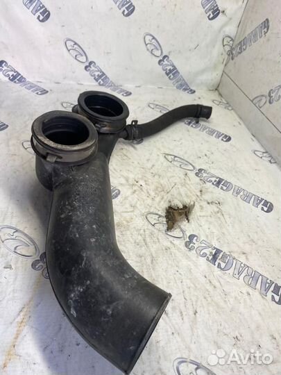 Патрубок воздушного фильтра Opel Sintra 25147301