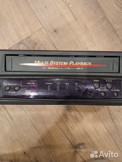 Видеомагнитофон sanyo