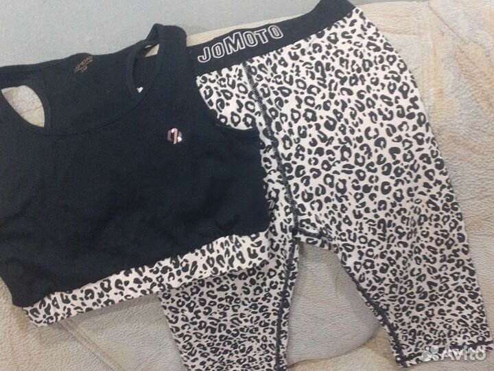 Костюм для фитнеса женский