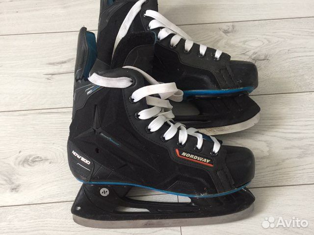 Коньки хоккейные
