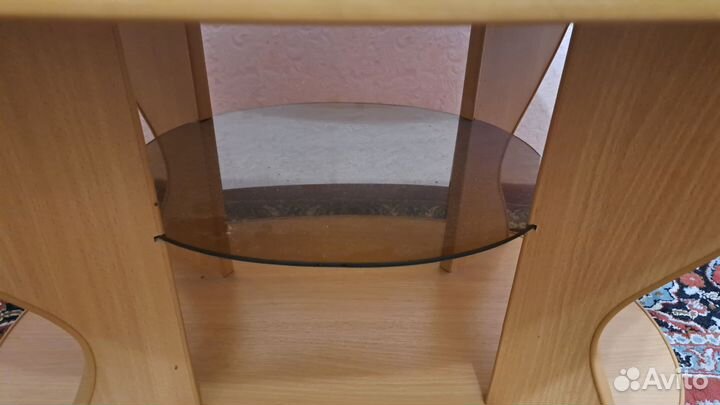 Журнальный столик на колесах бу