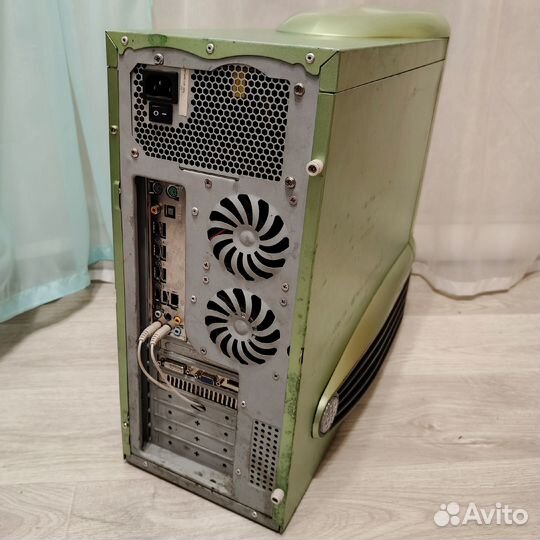 Компьютер Intel Xeon