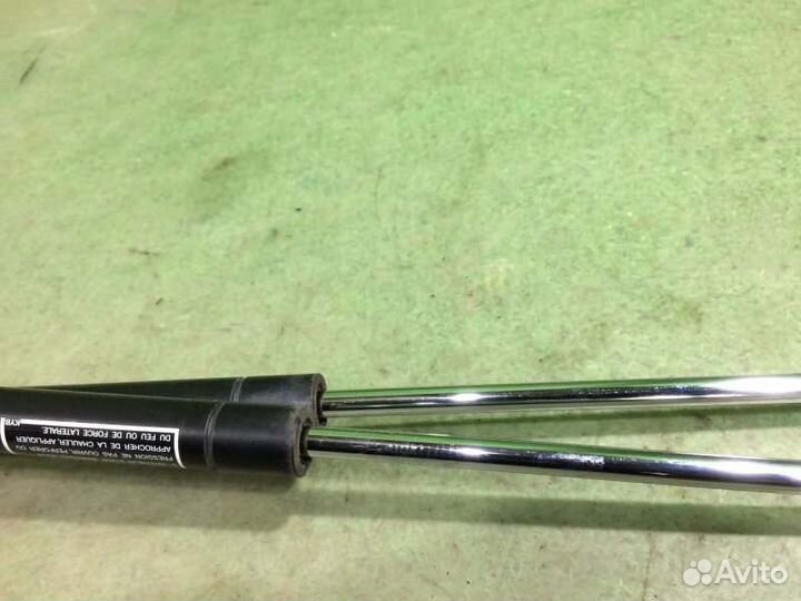 Амортизатор двери багажника Subaru Xv GP7 FB20