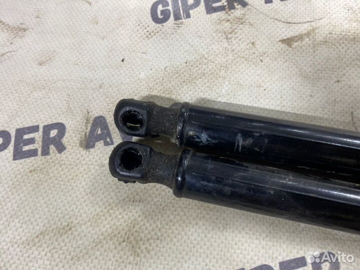 Амортизатор капота Kia Sorento UM prime 3 D4HBJ