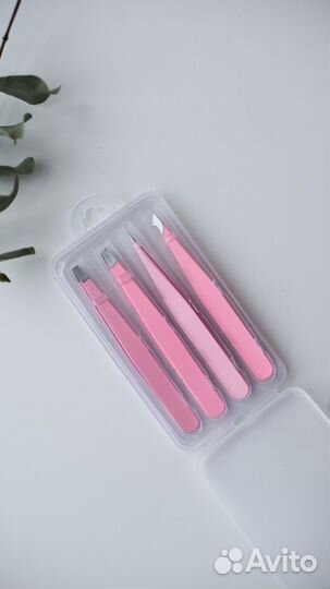 Набор пинцетов для бровей в чехле
