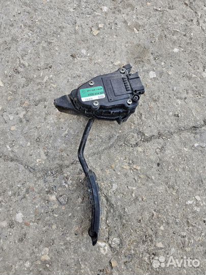 Педаль газа Opel Movano