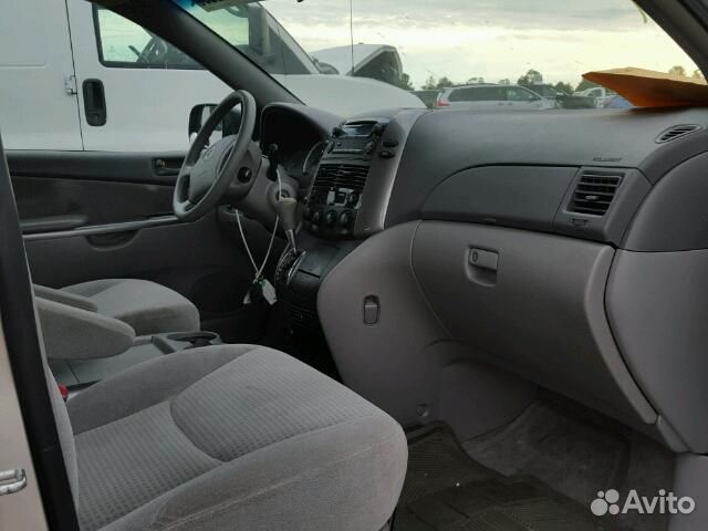 Разбор на запчасти Toyota Sienna 2