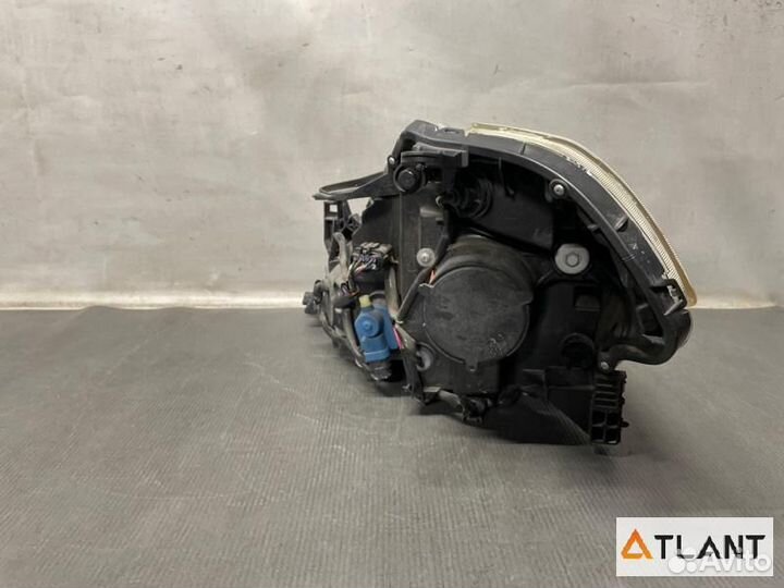 Фара передняя правая nissan tiida