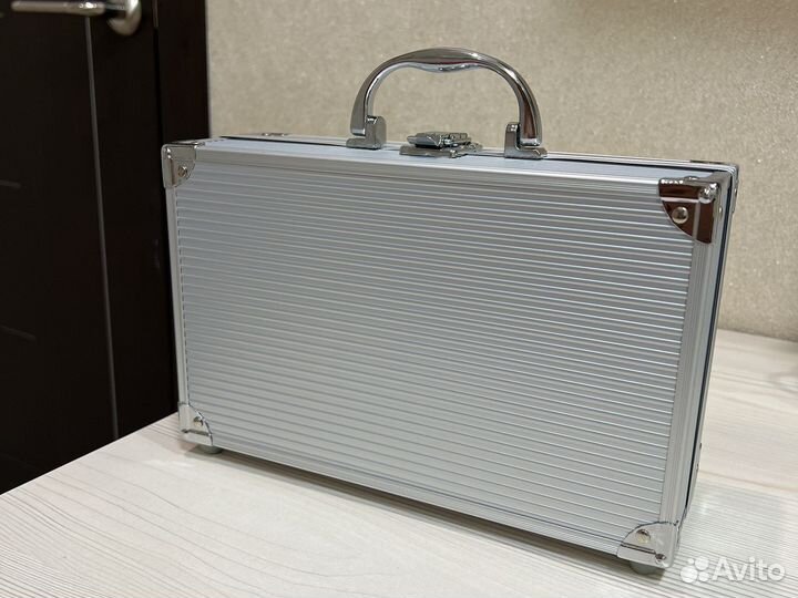 Косметический чемодан