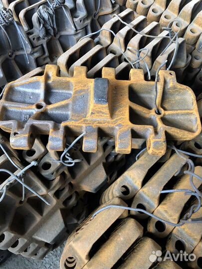 Гусеничное звено (трак, башмак) на дэк-251 дэк-321