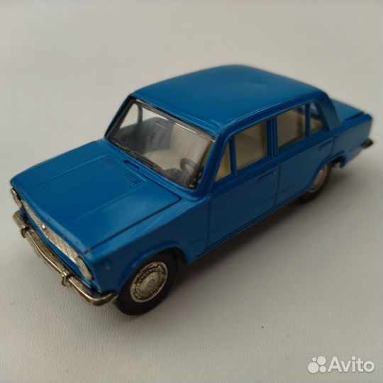 Модель ваз-2101 СССР 1:43