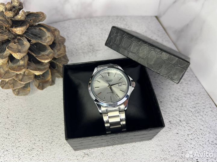 Часы Casio Quartz
