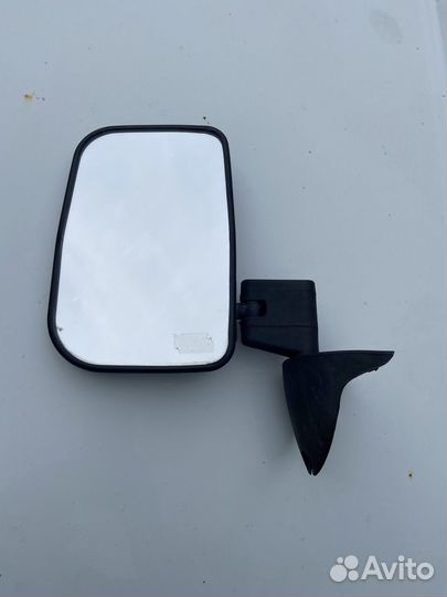 Зеркало левое