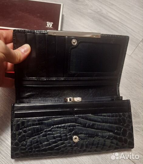 Портмоне Gilian из натуральной кожи