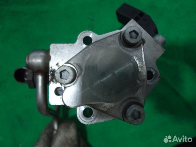 Топливный насос Volkswagen Golf V AXW