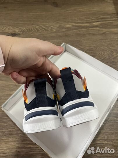 Кроссовки котофей 27 новые