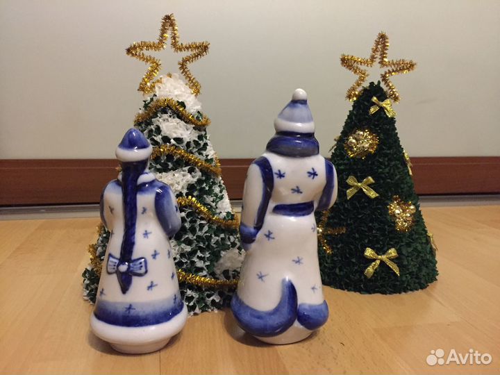 Дед мороз и снегурочка гжель