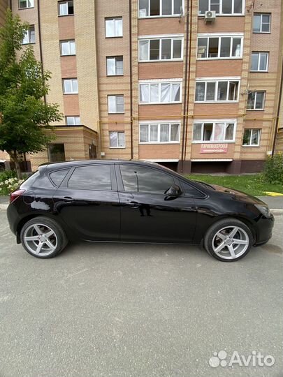 Opel Astra 1.6 AT, 2010, 220 000 км