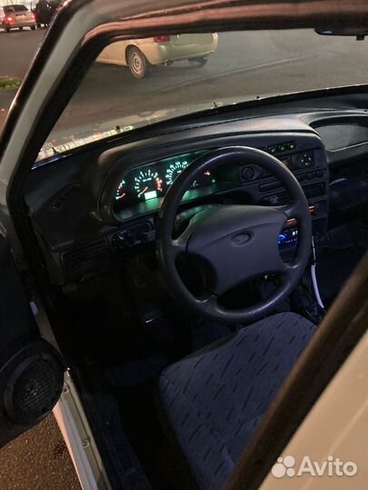 Белый ваз 2114