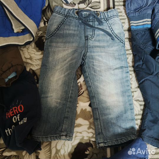 Ветровка, джинсы, спортивные штаны размер 92-98