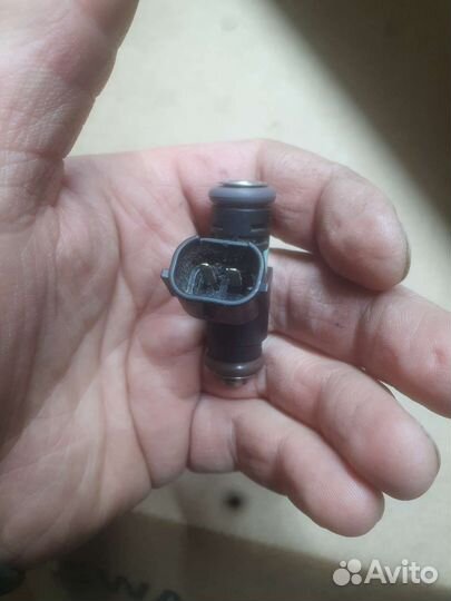 Форсунка топливная polo rapid octavia a7