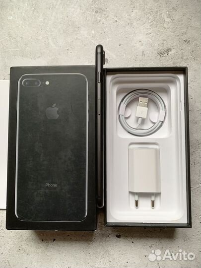 iPhone 8 Plus, 64 ГБ